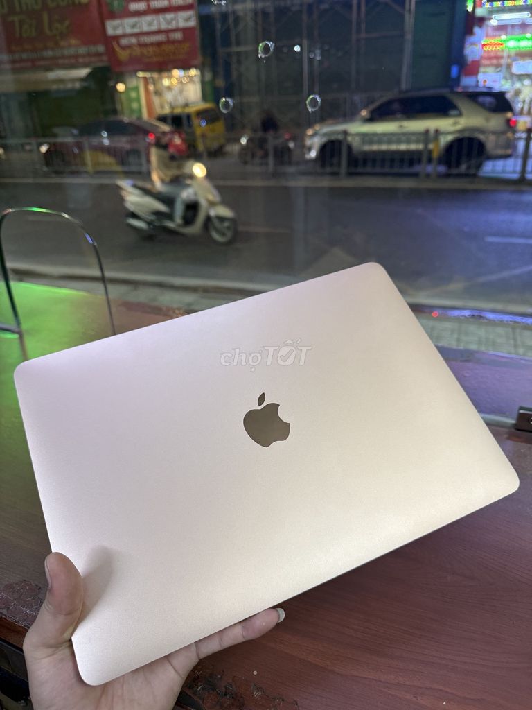 Macbook Air M1 8GB/256GB Vàng. Mua bán Laptop tại Quận Gò Vấp Tp Hồ Chí Minh được đăng bởi Cầm đồ Nam Dương hình 1