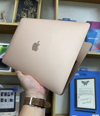 Macbook Air 2020 i3/8/256, 99%. Mua bán Laptop tại Quận 5 Tp Hồ Chí Minh được đăng bởi PHAN MINH MB