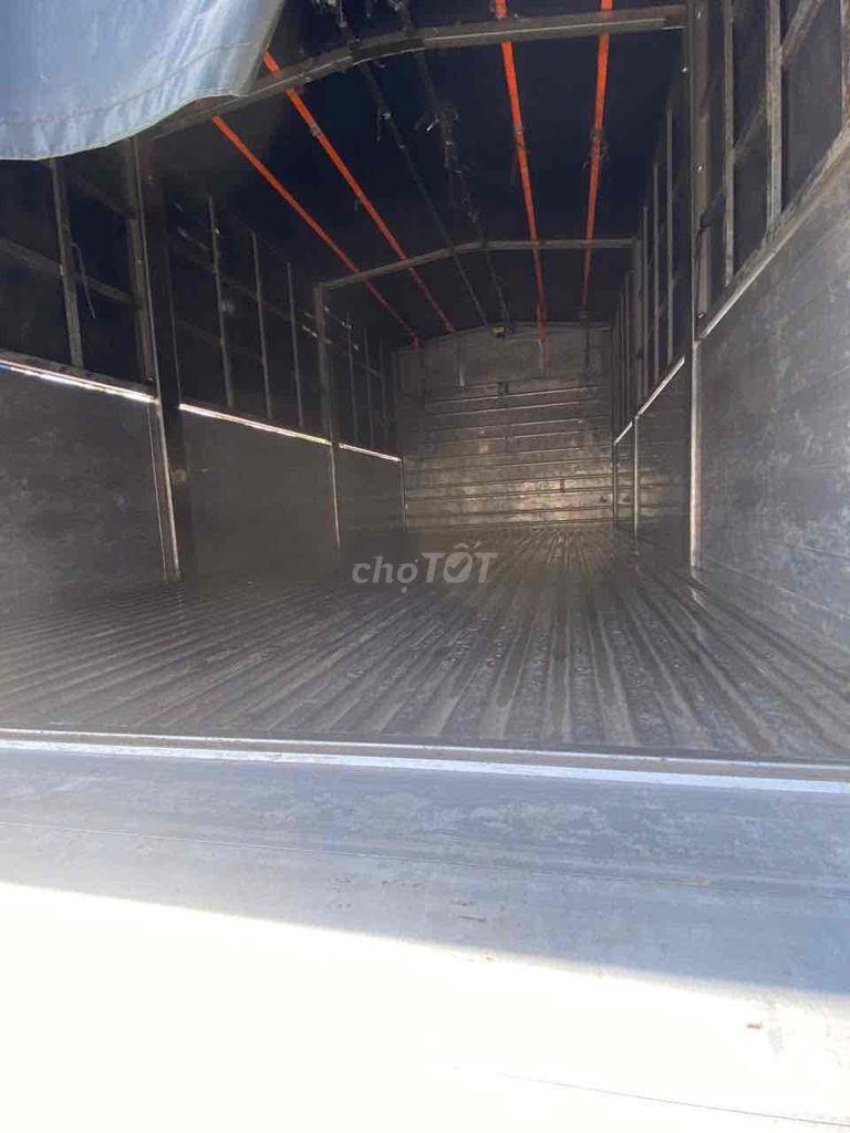 Isuzu FRR 2024 38000 km. Mua bán Xe tải, xe ben tại Quận Bình Thuỷ Cần Thơ được đăng bởi Phạm Nguyễn Băng Nhi hình 9