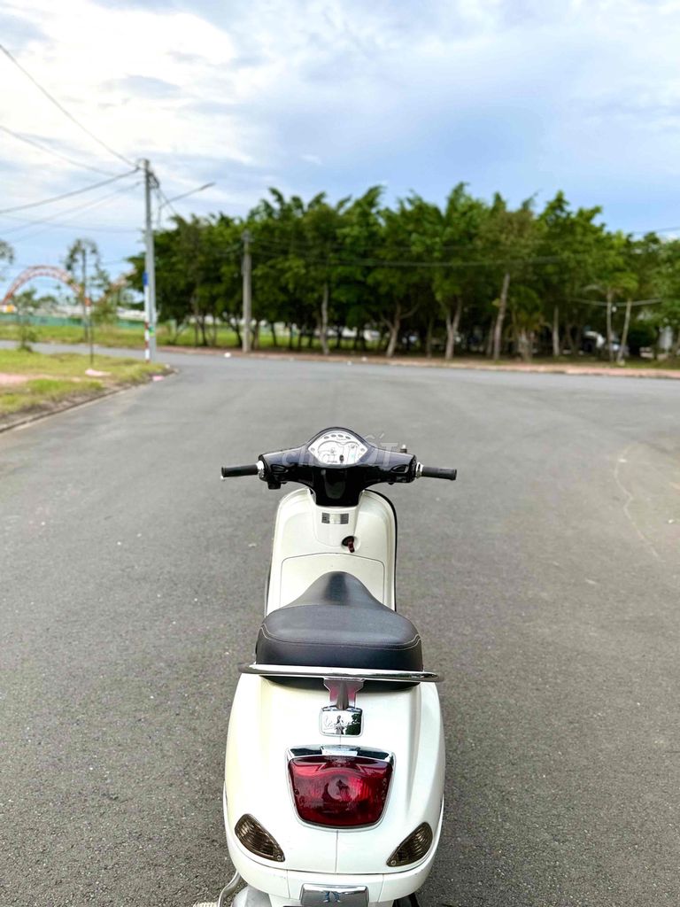 -Piaggio Vespa Lx 125 Xe Nhập Ý,Máy Êm Ngon. Mua bán Xe máy tại Huyện Phong Điền Cần Thơ được đăng bởi Danh Hà hình 6
