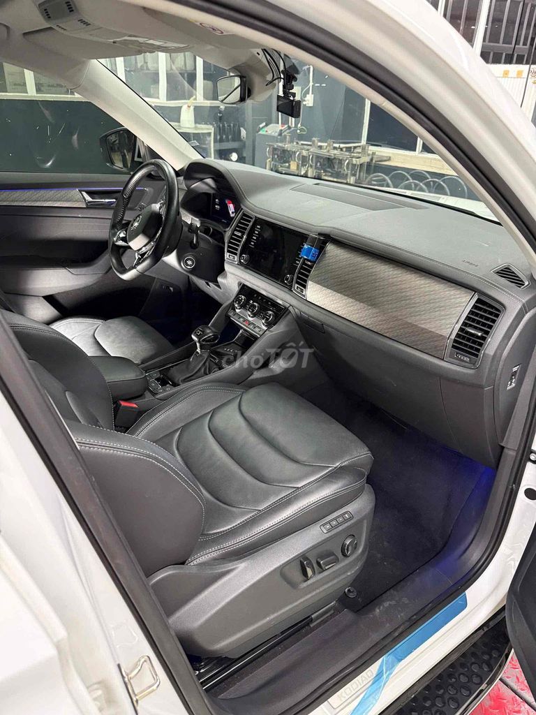 Skoda Kodiaq 2022 - 20000 km. Mua bán Ô tô tại Thành phố Thuận An Bình Dương được đăng bởi Nguyen Kenghia hình 7