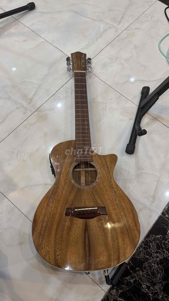 Đàn guitar acoustic gỗ 1/2 rất mới. Mua bán Nhạc cụ tại Thành phố Long Xuyên An Giang được đăng bởi Hữu hình 1