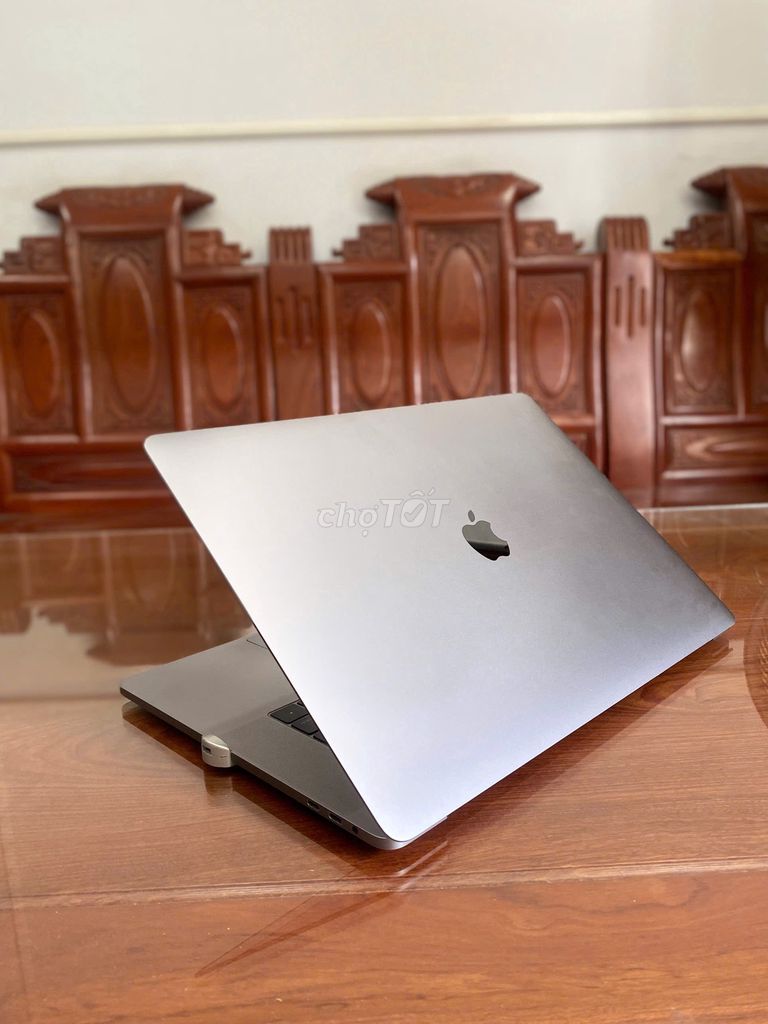 Apple MacBook Pro 2017 i7 16GB/256GB Xám. Mua bán Laptop tại Thành phố Thủ Đức Tp Hồ Chí Minh được đăng bởi Doanh Ngọc hình 1