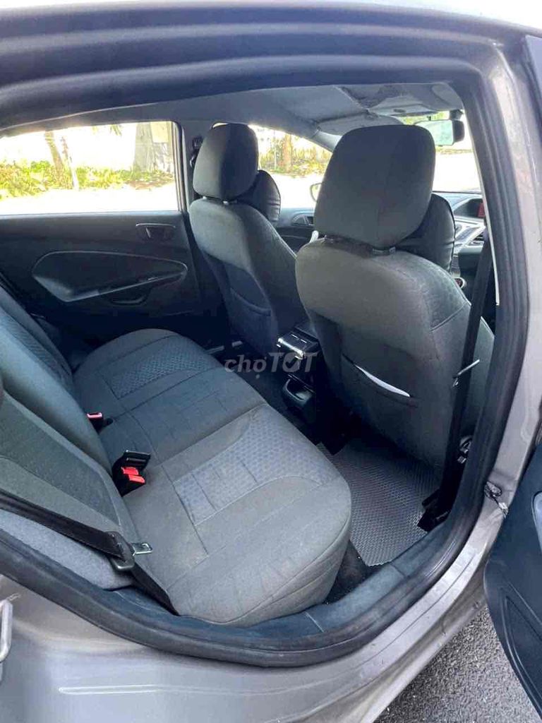 Ford Fiesta 2011 1.6 AT Hatchback. Mua bán Ô tô tại Quận Cái Răng Cần Thơ được đăng bởi Nam hình 9