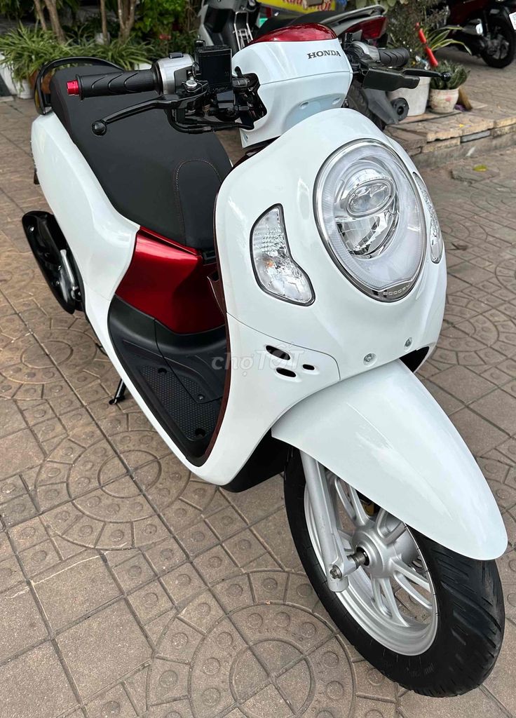 Scoopy 2021 Smartkey như mới có hỗ trợ góp