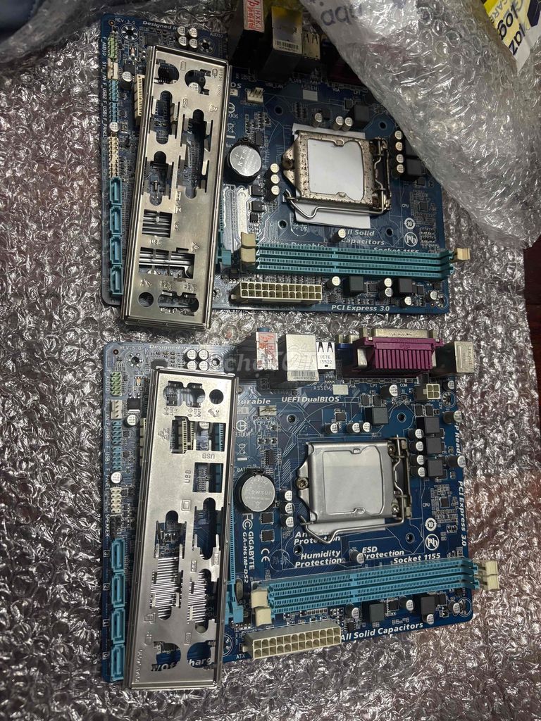 Bo mạch chủ Gigabyte GA-H61M-DS2. Mua bán Linh kiện (RAM, Card...) tại Quận Ba Đình Hà Nội được đăng bởi Nguyen Duc Dung hình 1