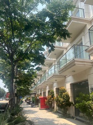 Townhouse 102 m² · 4 bed · Đường Mê Linh