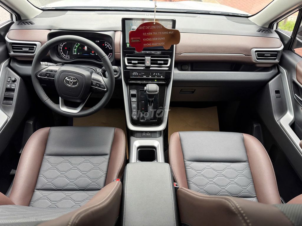 Innova Cross 2025 - Siu Cọp 1.000 km. Mua bán Ô tô tại Quận Phú Nhuận Tp Hồ Chí Minh được đăng bởi Vũ Phong Toyota Sure Xe Cũ Chính Hãng hình 9