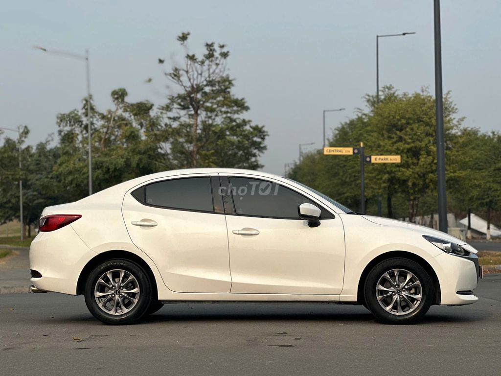 Mazda 2 Deluxe  lăn bánh 2023 nhập Thái Lan