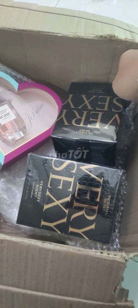 Nước hoa Victorias Secret Very Sexy Night Nữ. Mua bán Nước hoa tại Quận Bình Tân Tp Hồ Chí Minh được đăng bởi Lưu Thiện Hào hình 1
