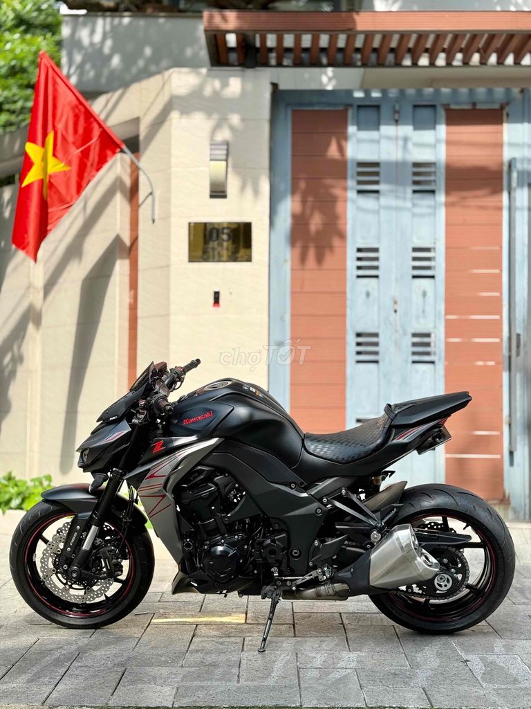 z1000 odo chuẩn 5300km . Còn bớt cho ae thiện chí. Mua bán Xe máy tại Quận Bình Thạnh Tp Hồ Chí Minh được đăng bởi Phạm Trí Motor hình 5