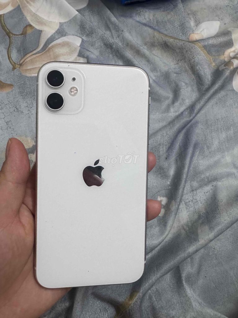 Apple iPhone 11 128GB Trắng. Mua bán Điện thoại tại Quận 12 Tp Hồ Chí Minh được đăng bởi Chi trang hình 1