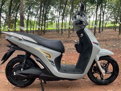 Feliz Neo 2026 Xám 3000 km