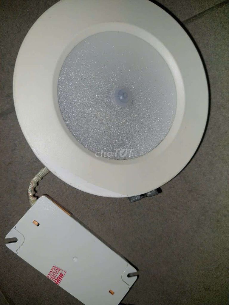 Đèn downlight Trắng cảm biến chuyển động. Mua bán Đèn tại Thành phố Thủ Đức Tp Hồ Chí Minh được đăng bởi người quận 2 hình 1