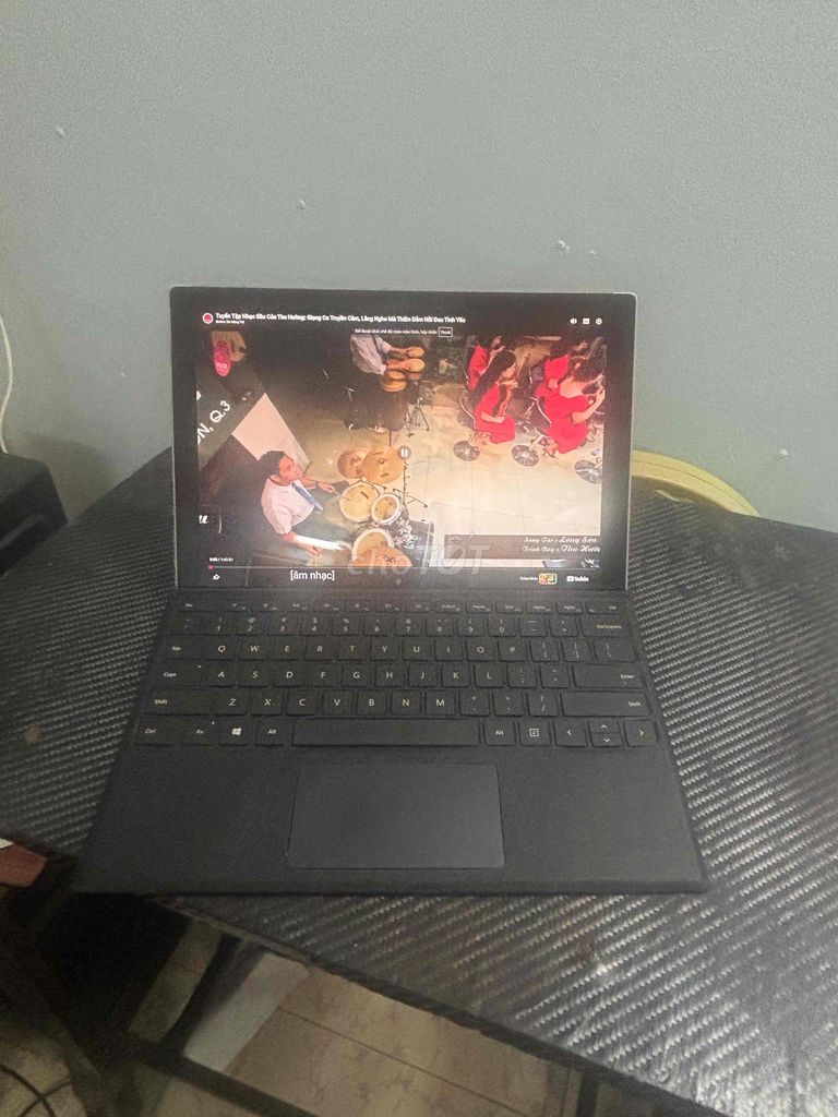 Microsoft Surface Pro i5-7300U 8GB/256GB Bạc. Mua bán Máy tính bảng tại Huyện Nhà Bè Tp Hồ Chí Minh được đăng bởi mua bán đồ củ hình 1