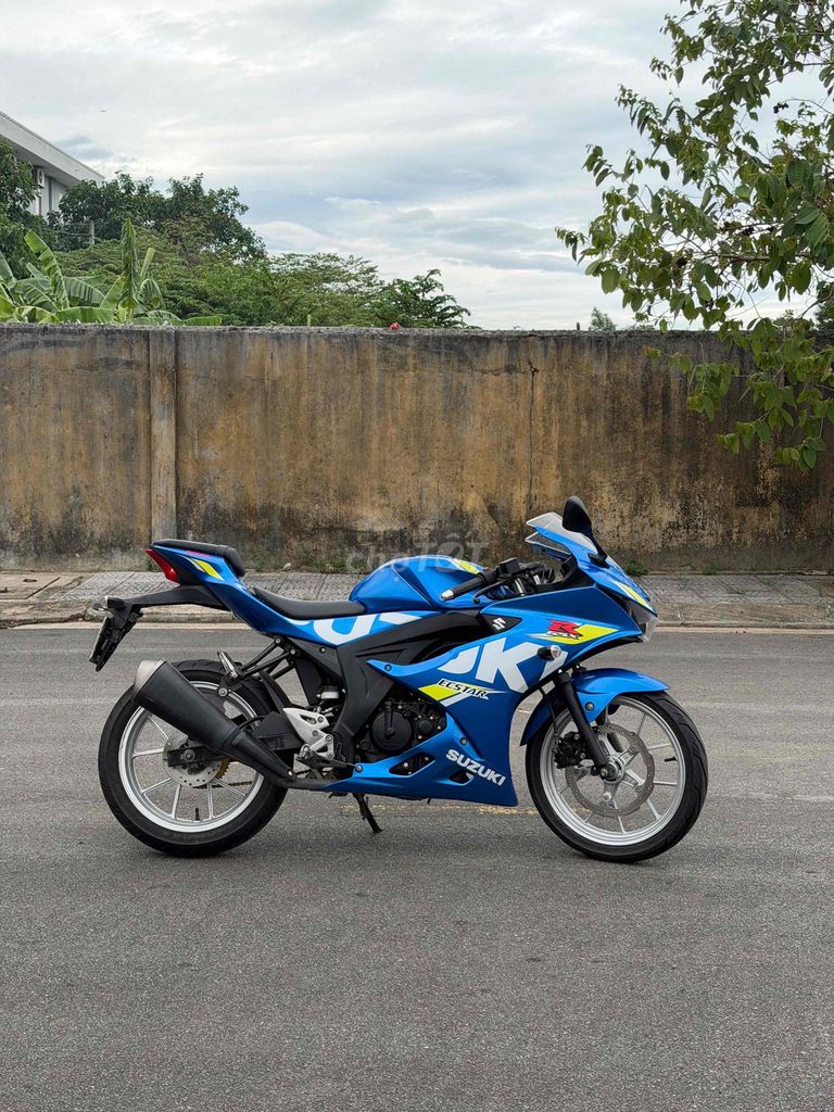 Suzuki GSX-R150 синий, механическая КПП