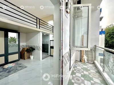 CĂN HỘ GÁC CAO BAN CÔNG ĐỦ NỘI THẤT THANG MÁY SÁT HÒA BÌNH ĐẦM SEN Q11