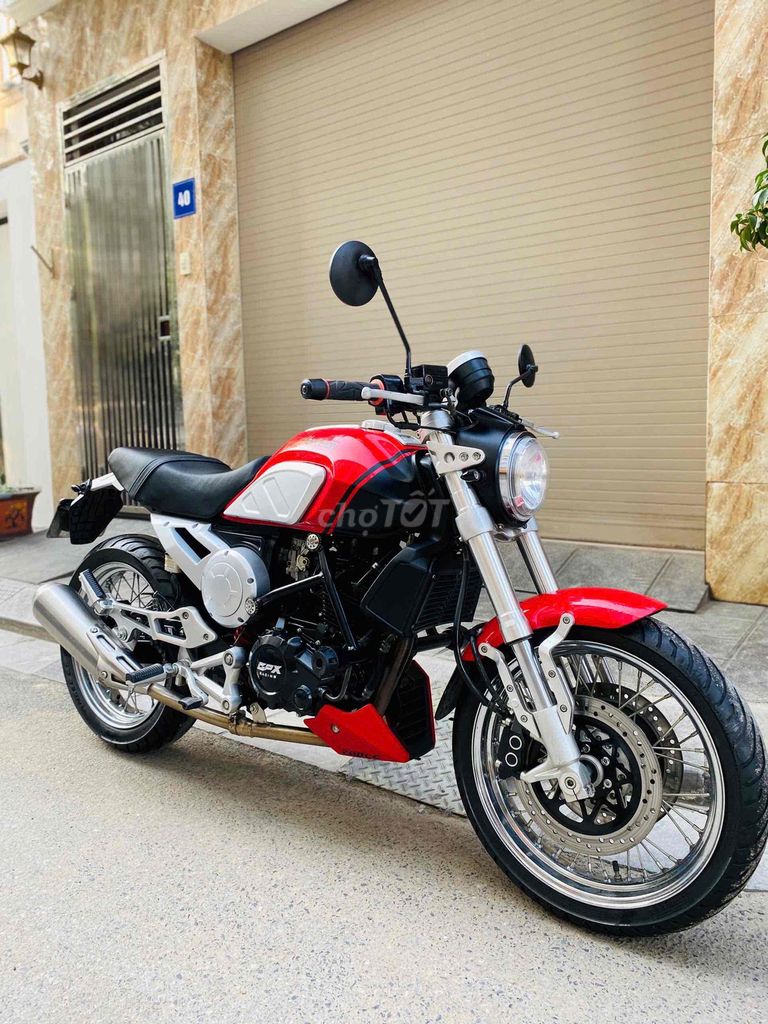 GPX Genteleman 200 xe đẹp lướt mới.chính chủ bs29. Mua bán Xe máy tại Quận Cầu Giấy Hà Nội được đăng bởi Tong motor xe may hình 3