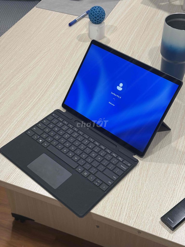 Microsoft Surface Pro 9 i5 8GB/256GB 120Hz Đen. Mua bán Máy tính bảng tại Quận Nam Từ Liêm Hà Nội được đăng bởi Khánh Duy hình 1