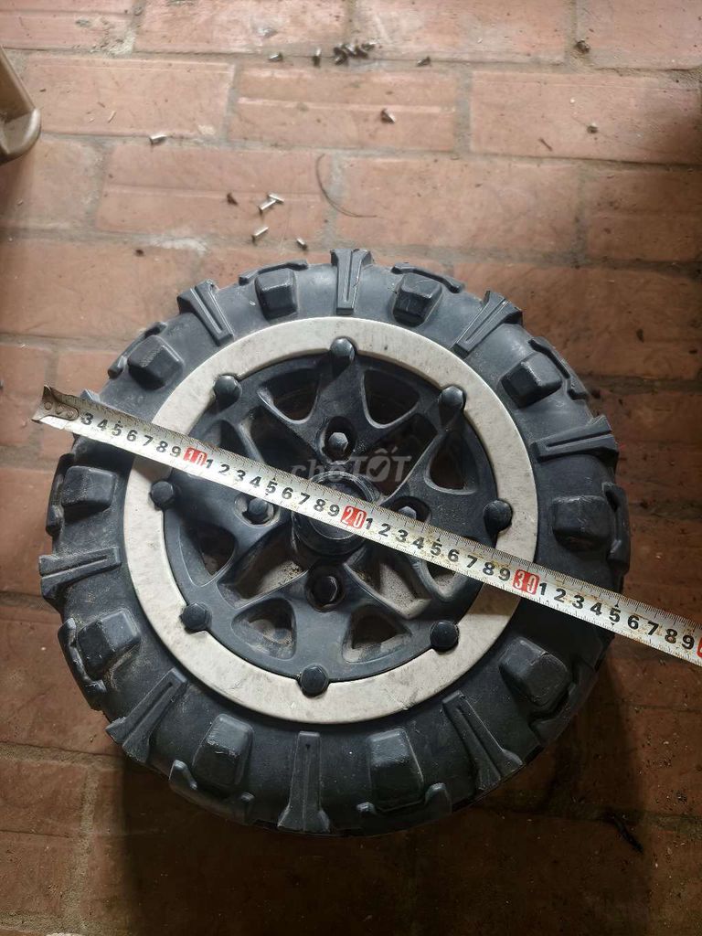 Bánh xe đồ chơi Nhựa Đen 30cm. Mua bán Sở thích khác tại Quận Hai Bà Trưng Hà Nội được đăng bởi bonn271 hình 1