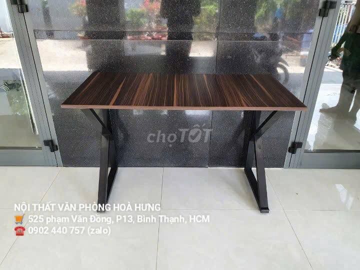Bàn làm việc chân  Sắt giá rẻ tại xưởng HCM. Mua bán Đồ dùng văn phòng tại Quận Bình Thạnh Tp Hồ Chí Minh được đăng bởi NỘI THẤT VĂN PHÒNG HOÀ HƯNG hình 1