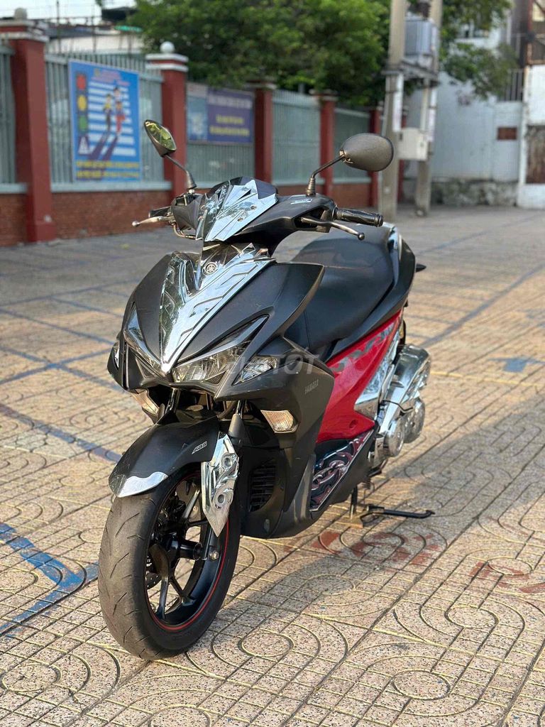 Yamaha NVX 155 ABS 2019 черная, красная