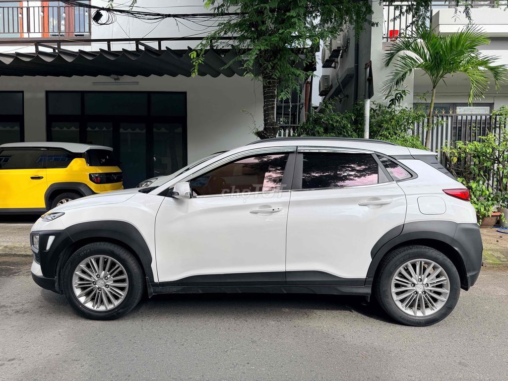 Hyundai Kona 2020 Trắng. Mua bán Ô tô tại Quận Cẩm Lệ Đà Nẵng được đăng bởi Phước Auto hình 2