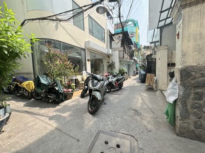 🏡 CHDV 4 TẦNG VIP Q.1 – SÁT MẶT TIỀN TRẦN HƯNG ĐẠO – CHỈ 7.95 TỶ. Mua bán nhà ở tại Quận 1 Tp Hồ Chí Minh được đăng bởi Trần Đức Hoàng