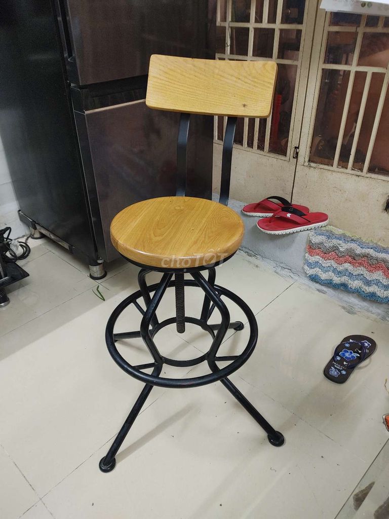 Ghế cao quán cafe mặt gỗ chân sắt. Mua bán Bàn ghế tại Quận Gò Vấp Tp Hồ Chí Minh được đăng bởi Hoàng Minh Trí hình 1