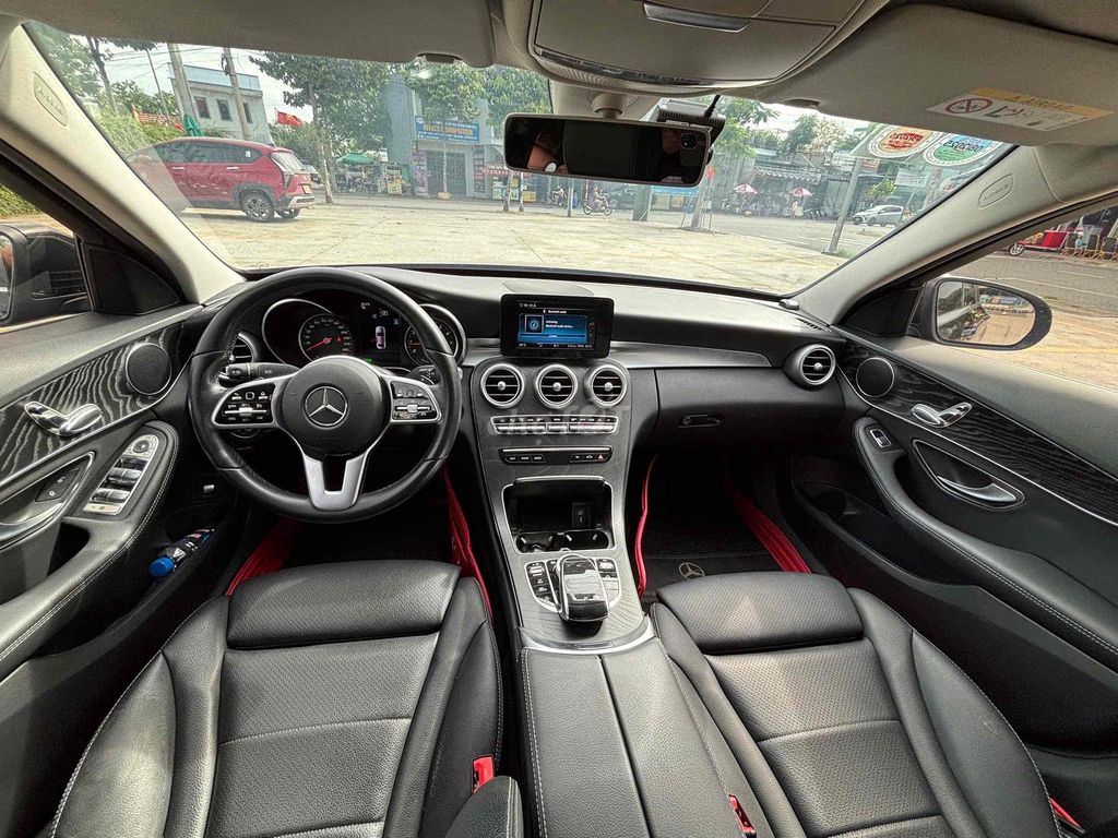 C200 model 2019 siêu lướt 34.000km sai tặng xe. Mua bán Ô tô tại Thành phố Dĩ An Bình Dương được đăng bởi Dương hình 7