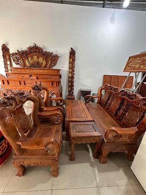 Thanh lý bộ bàn ghế gỗ. Mua bán Tủ, kệ gia đình tại Huyện Bình Chánh Tp Hồ Chí Minh được đăng bởi thumi