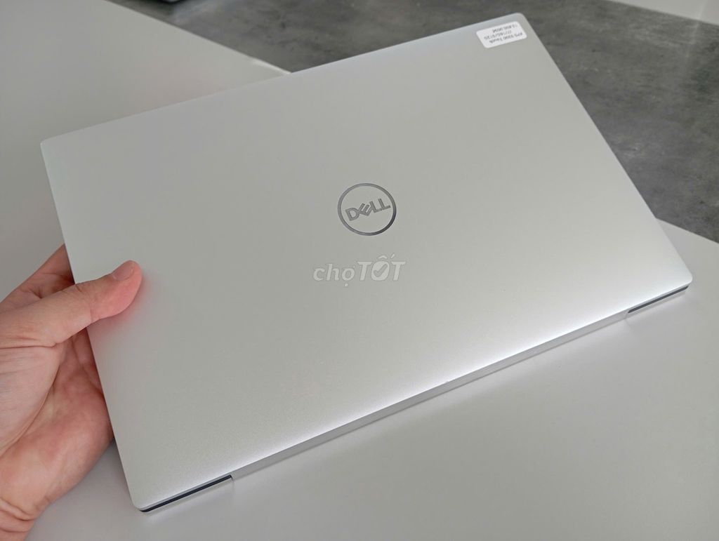 Dell XPS 9300 i7-1065G7 13.3 inch 16GB/512GB. Mua bán Laptop tại Thành phố Thủ Dầu Một Bình Dương được đăng bởi Laptop Hoàng Phát hình 1