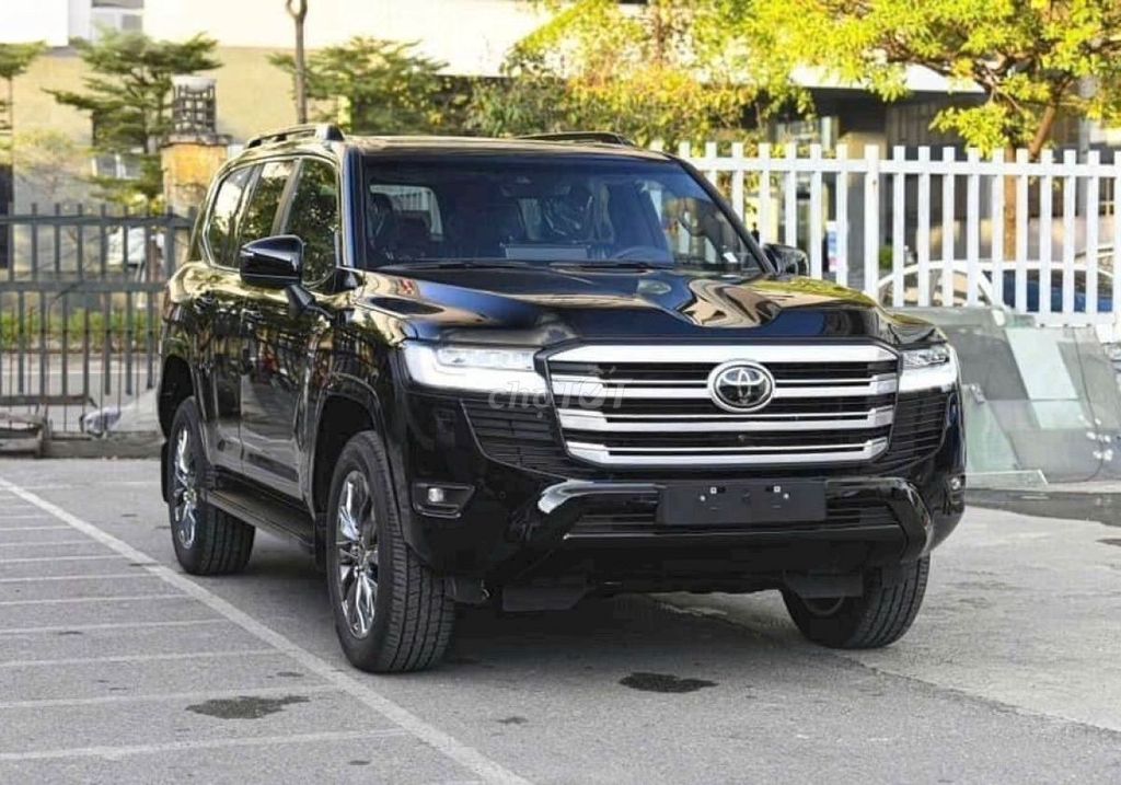 Тойота Ленд Крузер 3.5 V6 LC300 2026 Черный