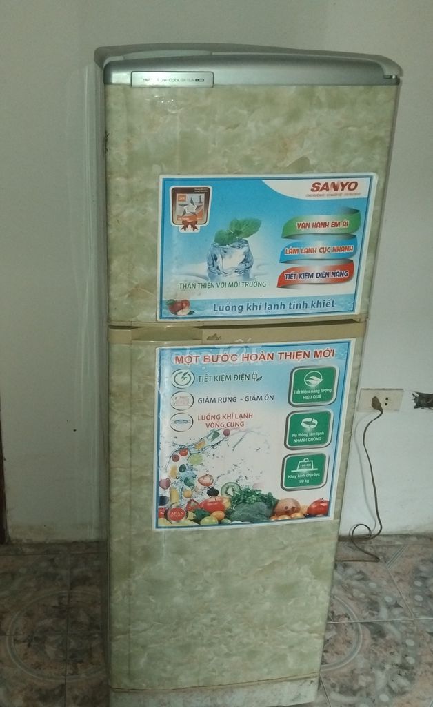 Tủ lạnh Sanyo Xám tiết kiệm điện. Mua bán Tủ lạnh tại Quận Đống Đa Hà Nội được đăng bởi Đỗ Thị Thu Thủy hình 1