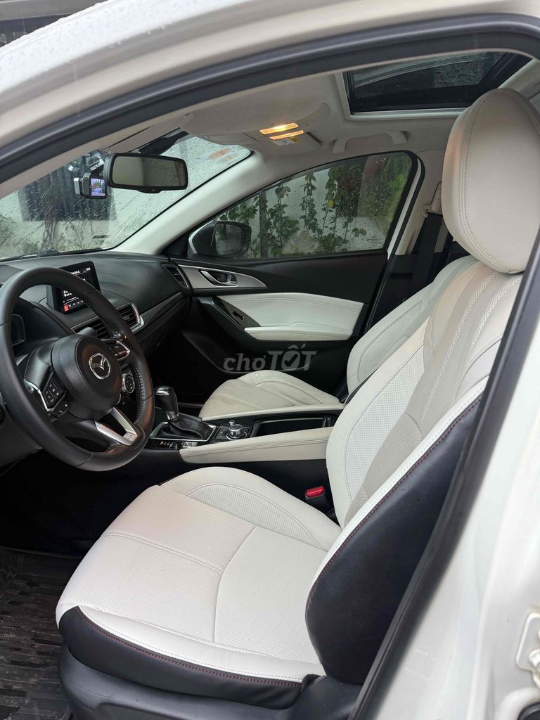 Mazda 3 2019 1.5L Premium - 68.000 km xe gia đình. Mua bán Ô tô tại Thành phố Huế Thừa Thiên Huế được đăng bởi Hoàng Tàu  hình 7