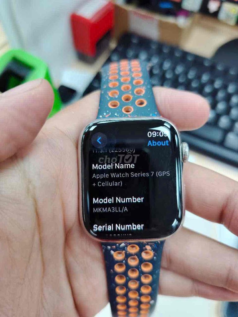 Apple Watch Series 7 thép, 45mm, pin 73%, nứt lưng