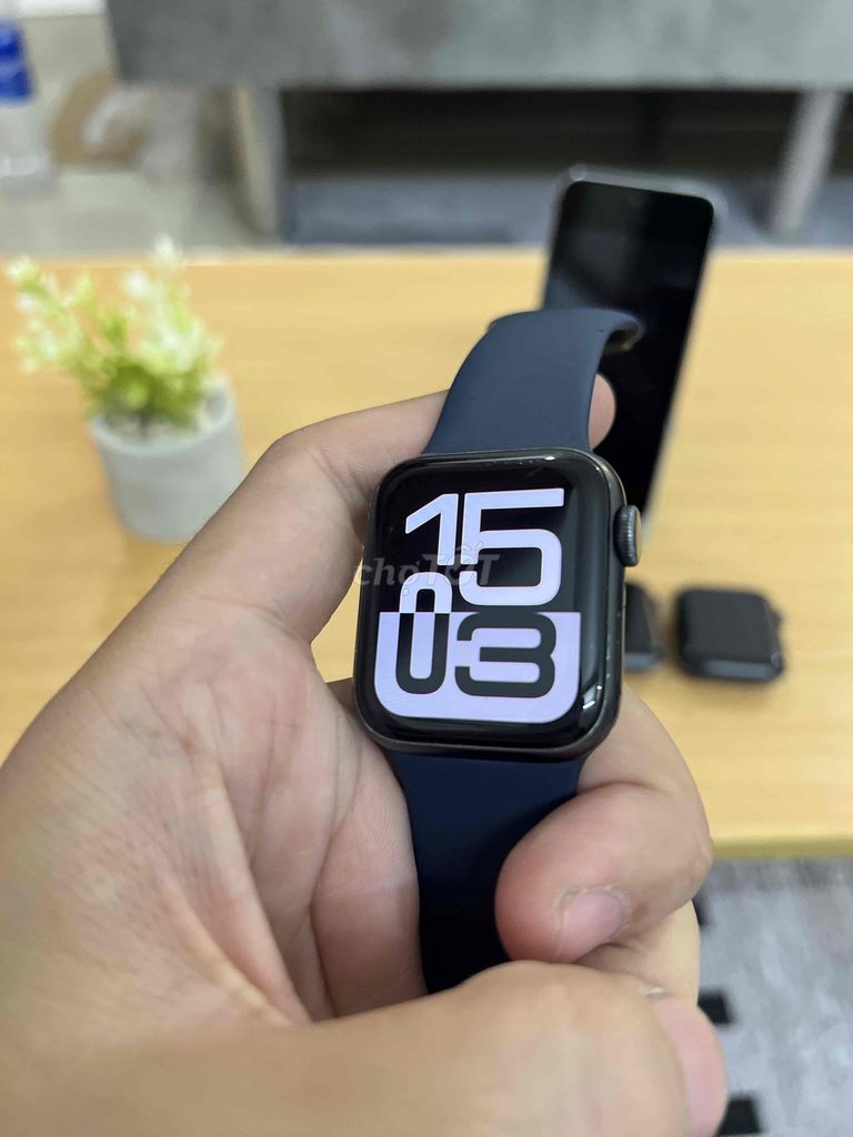 Apple Watch Series 6 LTE 40mm đen 99%