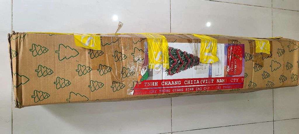 Cây thông Noel CHAANG CHIIA 1m8 Tuyết phủ. Mua bán Cây cảnh, đồ trang trí tại Thành phố Nha Trang Khánh Hòa được đăng bởi Huỳnh Minh Tuấn hình 1