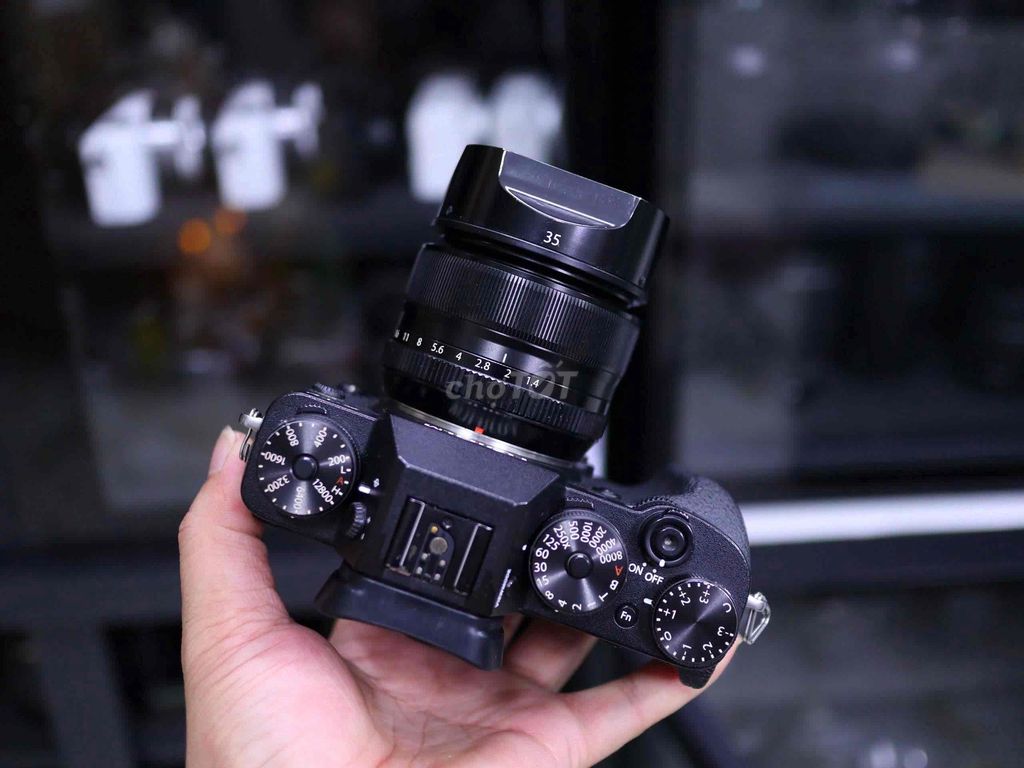 Máy ảnh Fujifilm XT2 kèm lens XF 35f1.4 Đen. Mua bán Máy ảnh, Máy quay tại Thành phố Thủ Dầu Một Bình Dương được đăng bởi Chinh Lee hình 1