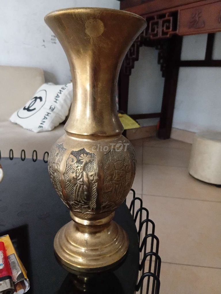 Bình đồng Tám vị La Hán 40cm Vàng đồng. Mua bán Đồ sưu tầm, đồ cổ tại Huyện Gia Lâm Hà Nội được đăng bởi Nguyễn Tiến Lộc hình 1