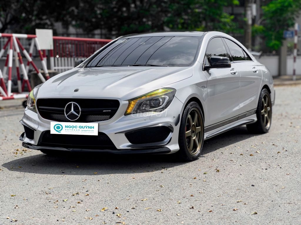 Mercedes Benz CLA 45 AMG 4MATIC 2015