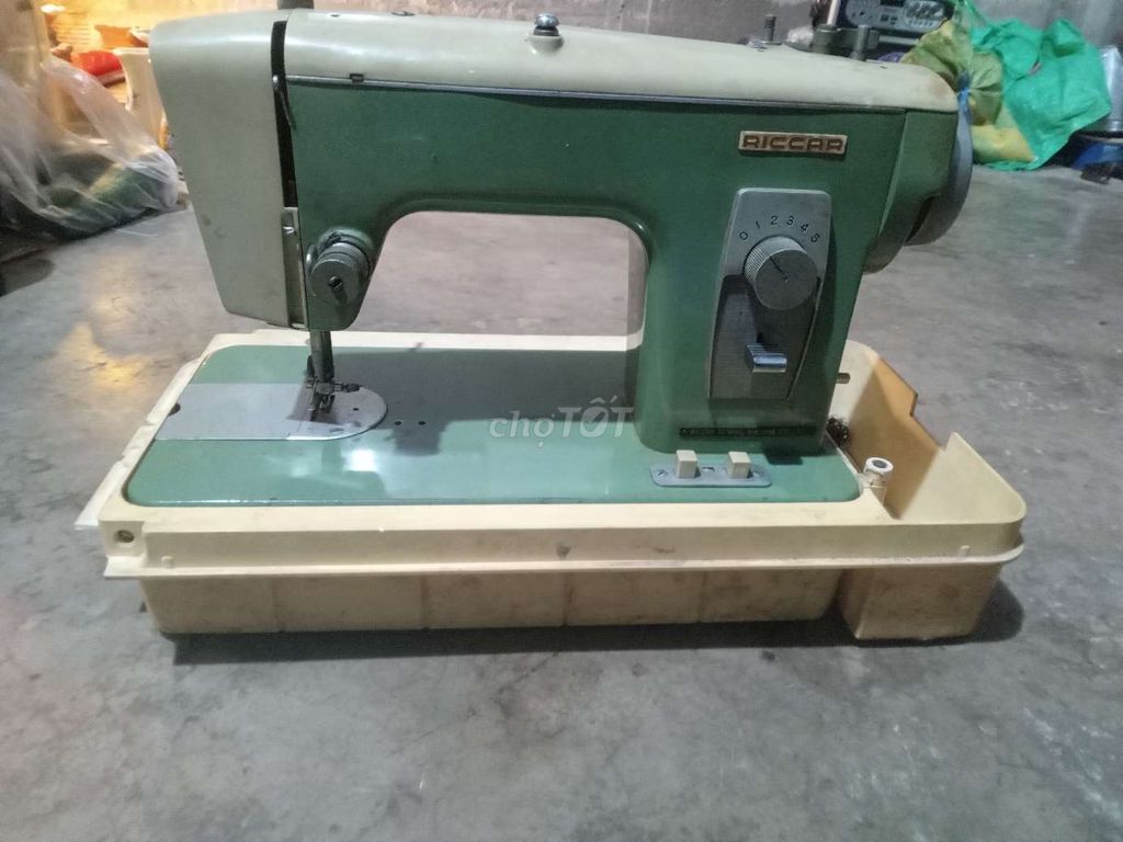 Máy may  Riccar cần bán . Mua bán Nội thất, đồ gia dụng khác tại Huyện Củ Chi Tp Hồ Chí Minh được đăng bởi sưu tầm cần thanh lý  hình 1
