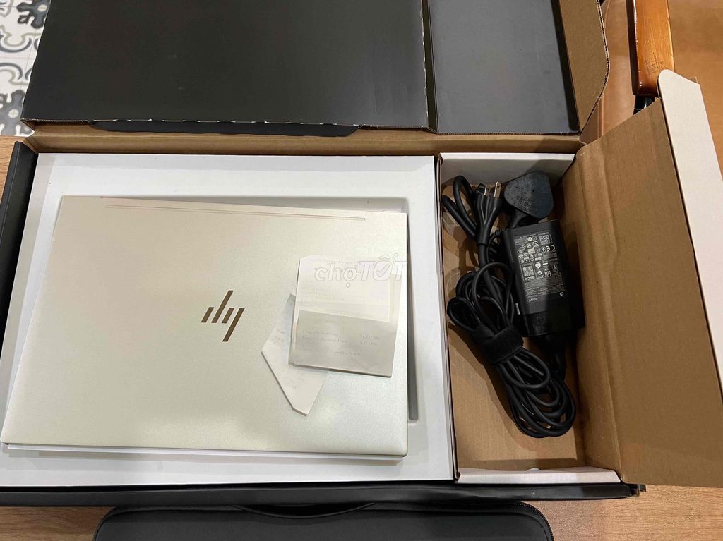 HP Envy 13 gold Full box i5/r8/ssd512g pin 100%