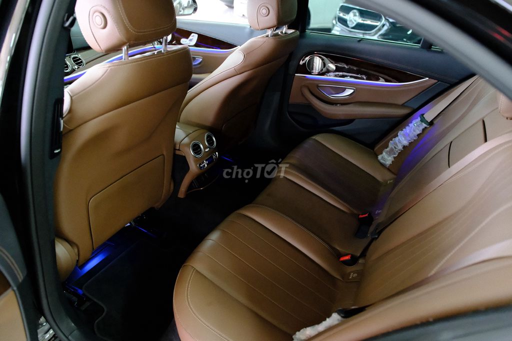 Mercedes-Benz E200 EXCLUSIVE Đen 7400 km. Mua bán Ô tô tại Quận 7 Tp Hồ Chí Minh được đăng bởi NGỌC ANH MERCEDES PMH hình 8