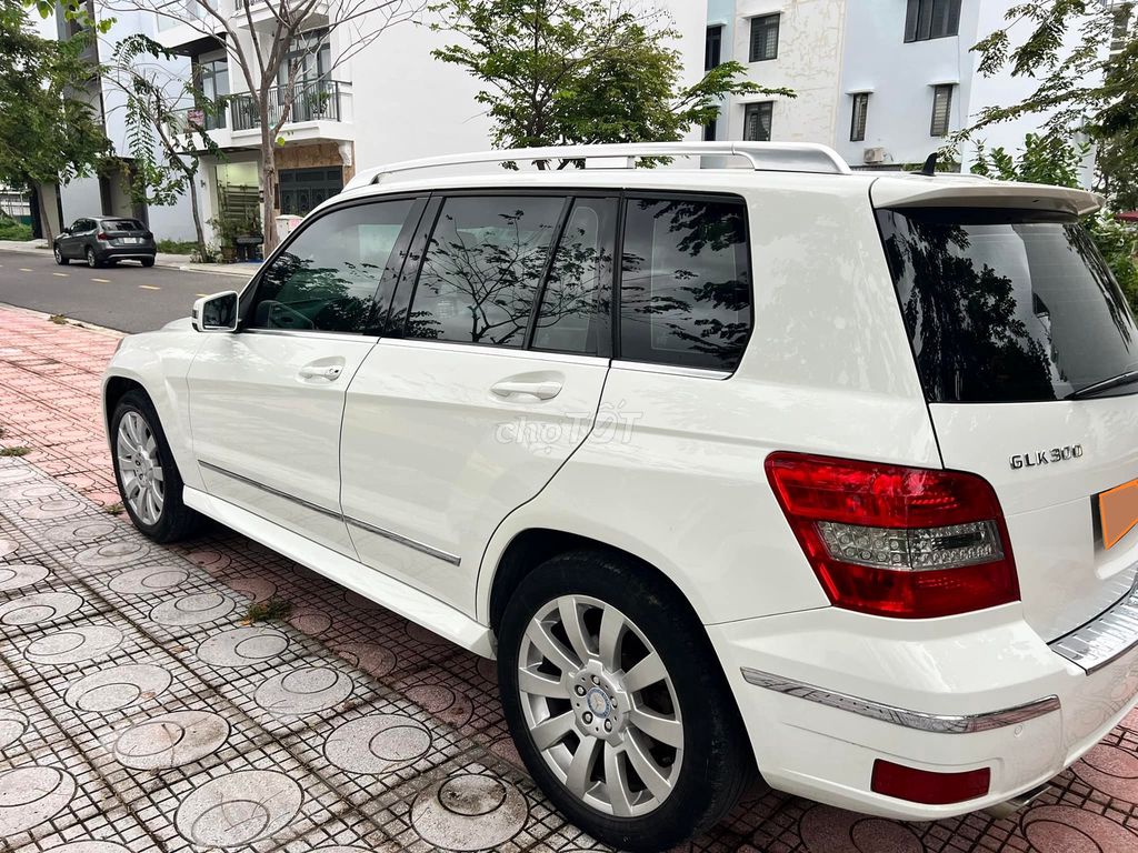 Mercedes GLK300 2010 Trắng 93000 km. Mua bán Ô tô tại Quận Gò Vấp Tp Hồ Chí Minh được đăng bởi Quang hình 13