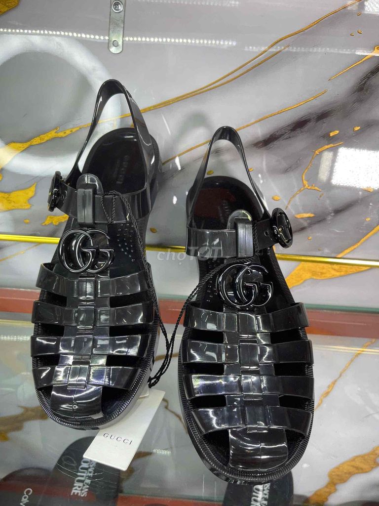 Dép sandal Gucci rọ Cao su size 39. Mua bán Giày dép tại Thành phố Long Khánh Đồng Nai được đăng bởi Lâm thiên đường hàng hiệu hình 1