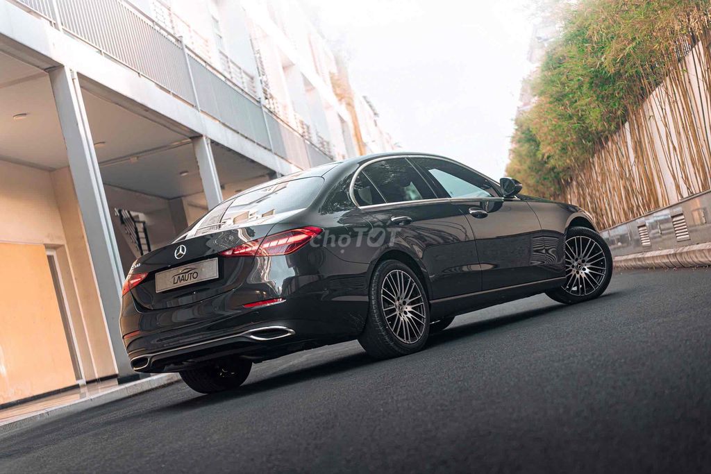 Mercedes C200 AVG Plus ĐKLĐ 2023 - 3900 km - 1 chủ. Mua bán Ô tô tại Quận 7 Tp Hồ Chí Minh được đăng bởi Thật Nguyễn LongAnh Auto hình 6