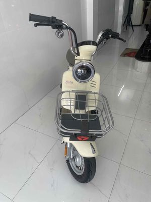 Xe điện Yadea i8 Kem 98% mới