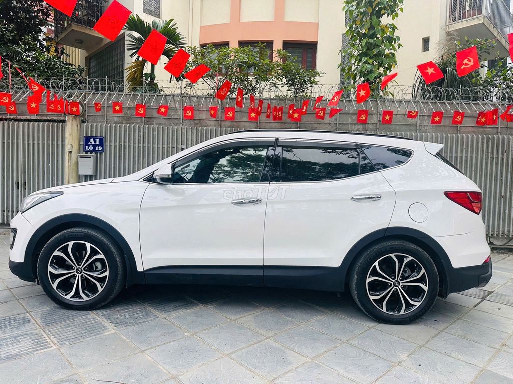 Hyundai Santa Fe 2015 2.4 Trắng 120000 km. Mua bán Ô tô tại Quận Hà Đông Hà Nội được đăng bởi vinhhb hình 1