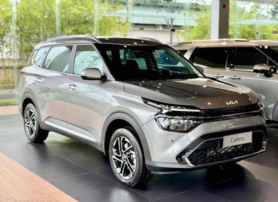 KIA Carens 7 Chỗ Lăn bánh chưa đến 7xx